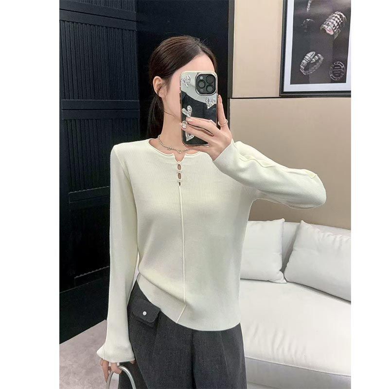Women Fashion Style - Damska bluzka z ażurowym wzorem w